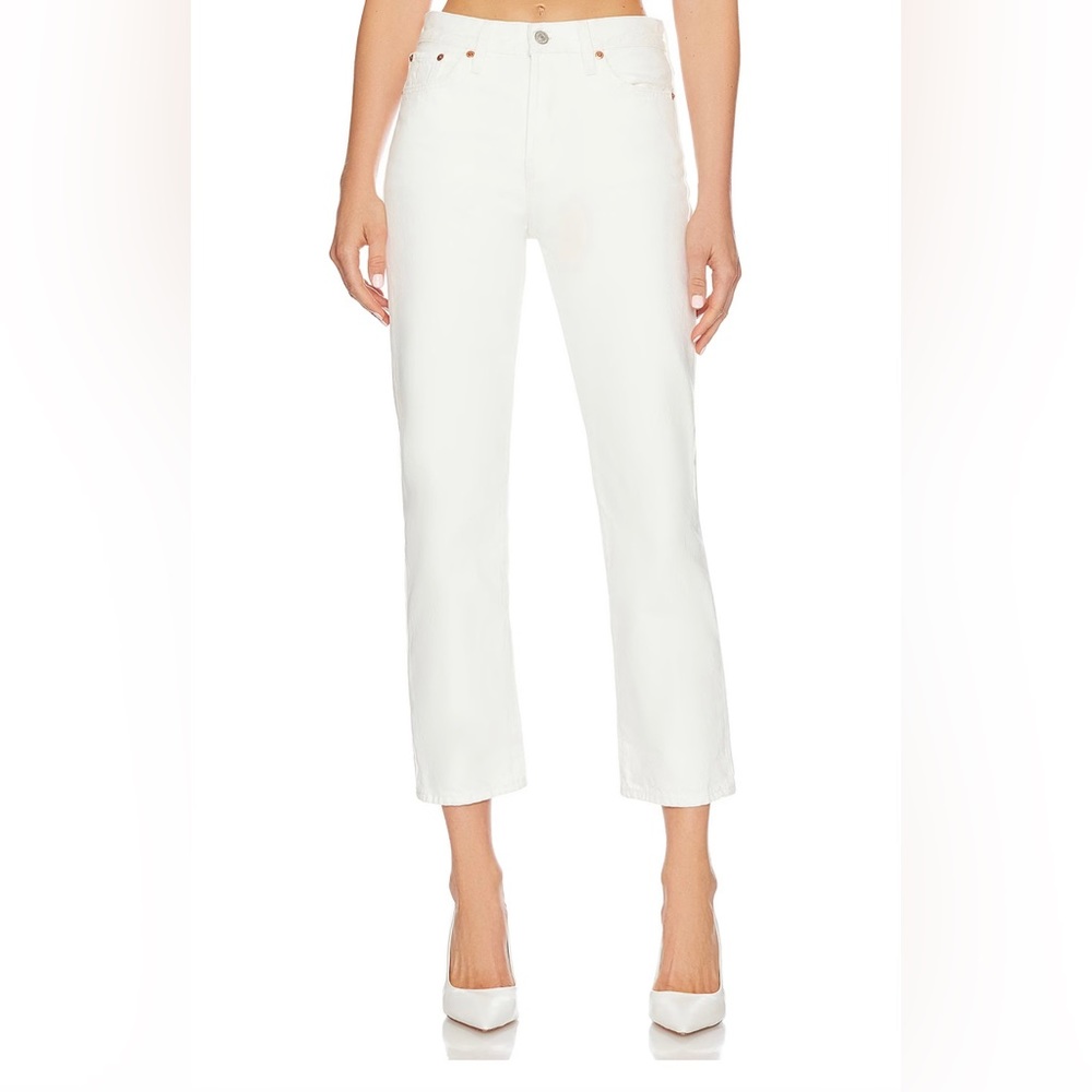 Levi white ankle strait leg jeans